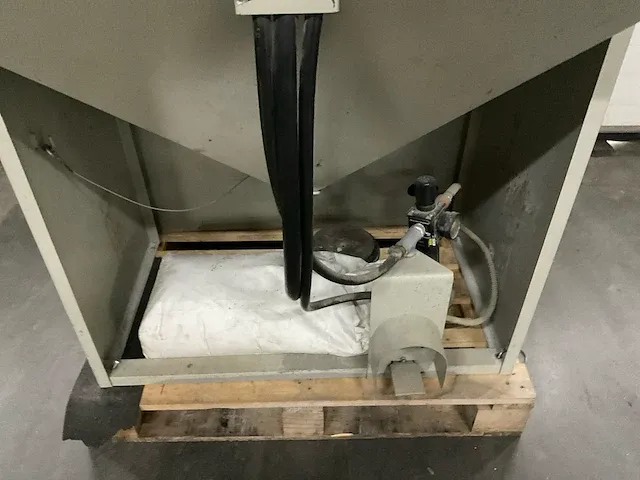 Cmv straalcabine - afbeelding 5 van  8