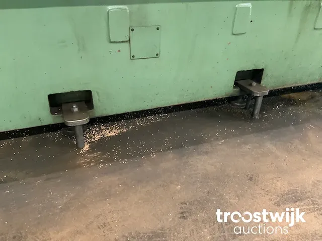Cnc bedfreesmachine - afbeelding 15 van  50