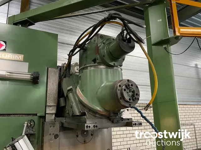 Cnc bedfreesmachine - afbeelding 25 van  50