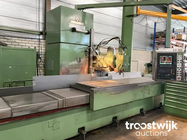 Cnc bedfreesmachine - afbeelding 39 van  50
