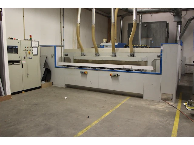 Cnc bewerkingscentrum v.alberti format 90. bouwjaar 1998. voorzien van vacuümtafel en veiligheidskooi. maxi... - afbeelding 1 van  12