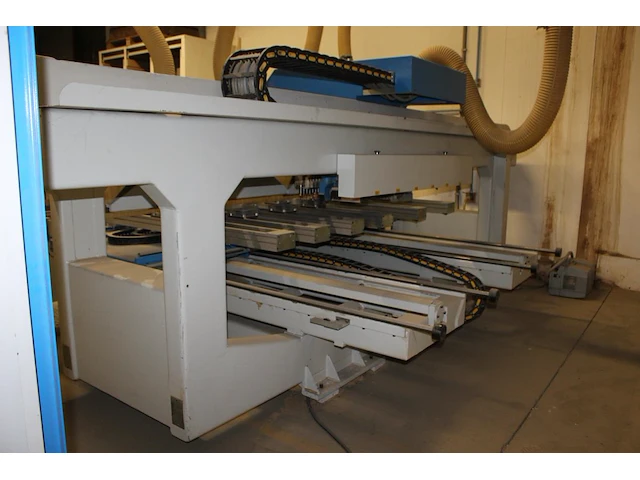 Cnc bewerkingscentrum v.alberti format 90. bouwjaar 1998. voorzien van vacuümtafel en veiligheidskooi. maxi... - afbeelding 11 van  12
