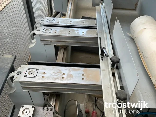 Cnc bewerkingscentrum - afbeelding 4 van  15