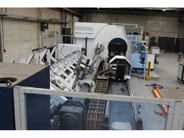 Cnc buizen-lasersnijmachine trumpf trulaser tube 7000 met lasertype t03. 3600w. machine is voorzien van aut... - afbeelding 18 van  19
