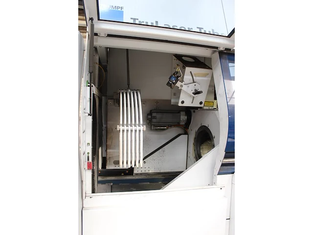 Cnc buizen-lasersnijmachine trumpf trulaser tube 7000 met lasertype t03. 3600w. machine is voorzien van aut... - afbeelding 19 van  19