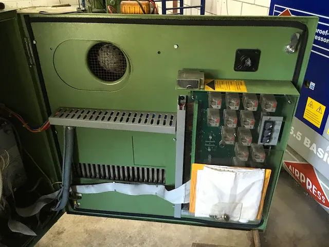Cnc freesmachine - afbeelding 6 van  10