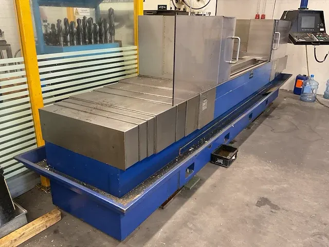Cnc freesmachine - afbeelding 10 van  16