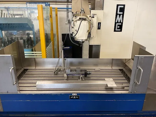 Cnc freesmachine - afbeelding 11 van  16