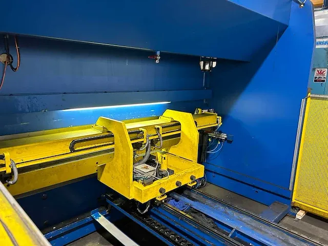 Cnc kantbank - afbeelding 15 van  16