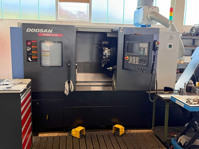 Cnc lathe doosan puma 2100 - afbeelding 8 van  15