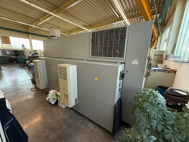 Cnc lathe vdf boehringer 180c - afbeelding 2 van  10