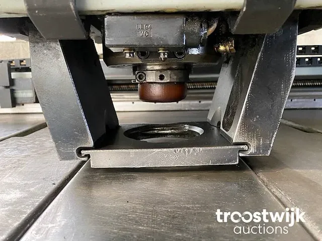 Cnc pons-nibbelmachine - afbeelding 23 van  24
