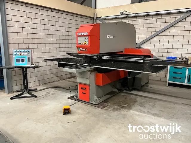 Cnc ponsmachine - afbeelding 12 van  23