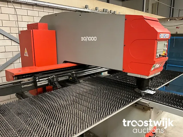 Cnc ponsmachine - afbeelding 19 van  23