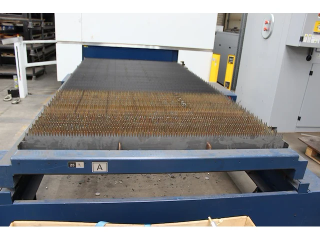 Cnc vlakbed lasersnijmachine trumpf trulaser 5030 fiber l68 met laser trudisk 6001, hawa ww 3001 t warmtewi... - afbeelding 4 van  19