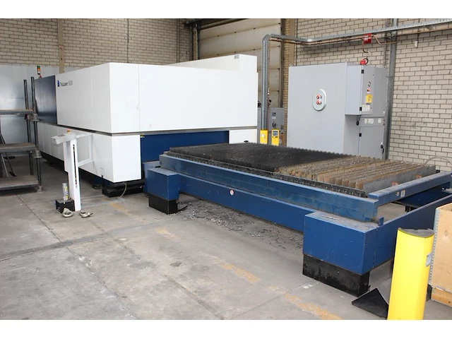Cnc vlakbed lasersnijmachine trumpf trulaser 5030 fiber l68 met laser trudisk 6001, hawa ww 3001 t warmtewi... - afbeelding 1 van  19