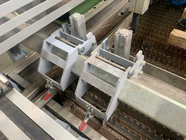 Cnc-waterstraalsnijmachine - afbeelding 2 van  20