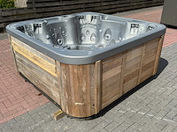 Coast spa 5 persoons jacuzzi en buitenspa - afbeelding 16 van  21