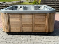 Coast spa 5 persoons jacuzzi en buitenspa - afbeelding 21 van  21