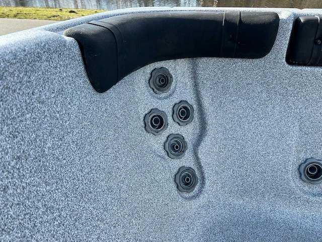Coast spa 7 persoons amerikaans jacuzzi en buitenspa - afbeelding 2 van  15