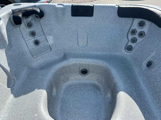 Coast spa 7 persoons amerikaans jacuzzi en buitenspa - afbeelding 3 van  15
