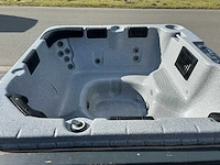 Coast spa 7 persoons amerikaans jacuzzi en buitenspa - afbeelding 1 van  15