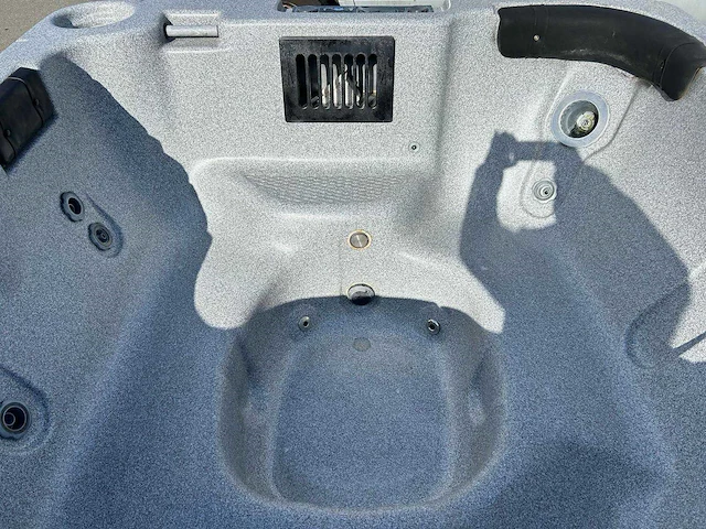 Coast spa 7 persoons amerikaans jacuzzi en buitenspa - afbeelding 8 van  15