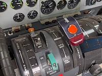 Cockpit voorzien van instrumenten fokker, 27 ph-oso - afbeelding 6 van  37