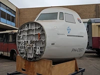 Cockpit voorzien van instrumenten fokker, 27 ph-oso