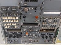 Cockpit voorzien van instrumenten fokker, 27 ph-oso - afbeelding 22 van  37