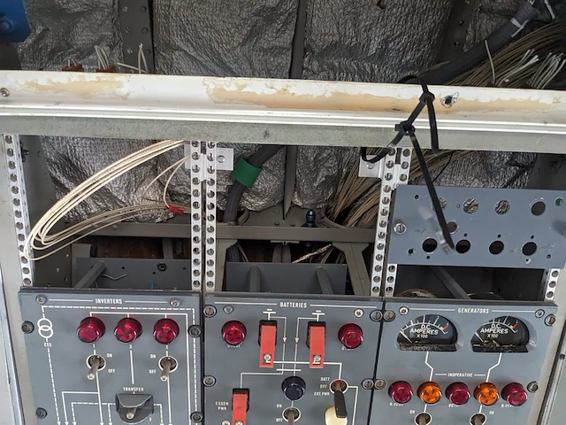 Cockpit voorzien van instrumenten fokker, 27 ph-oso - afbeelding 25 van  37