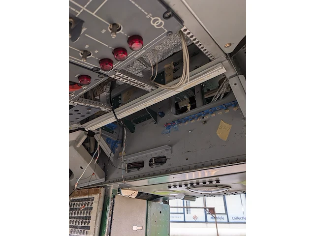 Cockpit voorzien van instrumenten fokker, 27 ph-oso - afbeelding 27 van  37