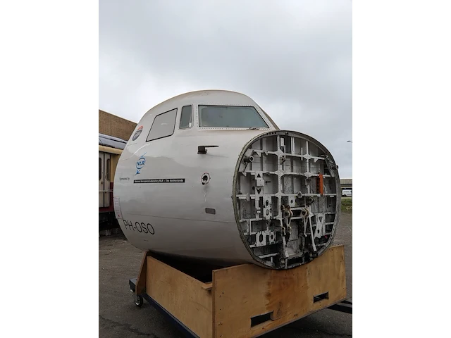 Cockpit voorzien van instrumenten fokker, 27 ph-oso - afbeelding 23 van  37