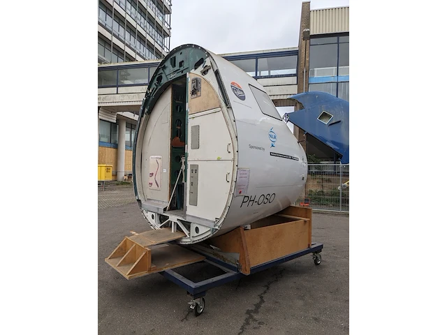 Cockpit voorzien van instrumenten fokker, 27 ph-oso - afbeelding 32 van  37