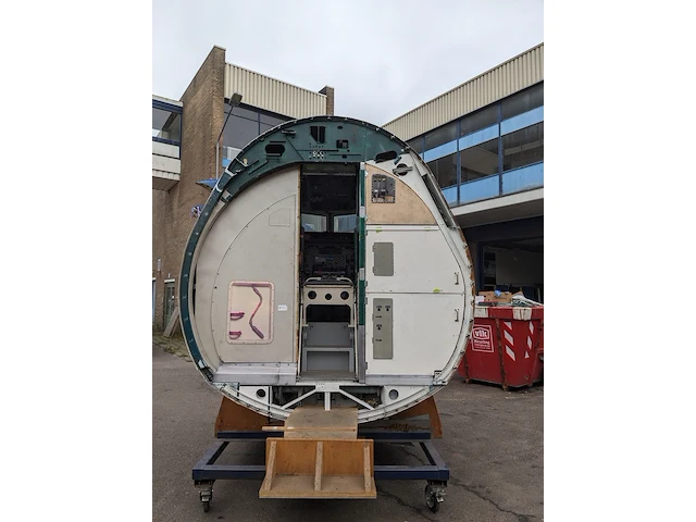 Cockpit voorzien van instrumenten fokker, 27 ph-oso - afbeelding 33 van  37