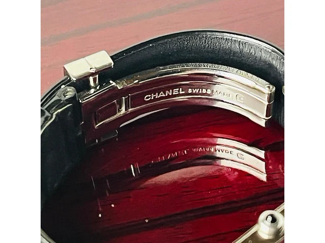 Coco chanel matelassé dameshorloge met originele doos - afbeelding 6 van  9