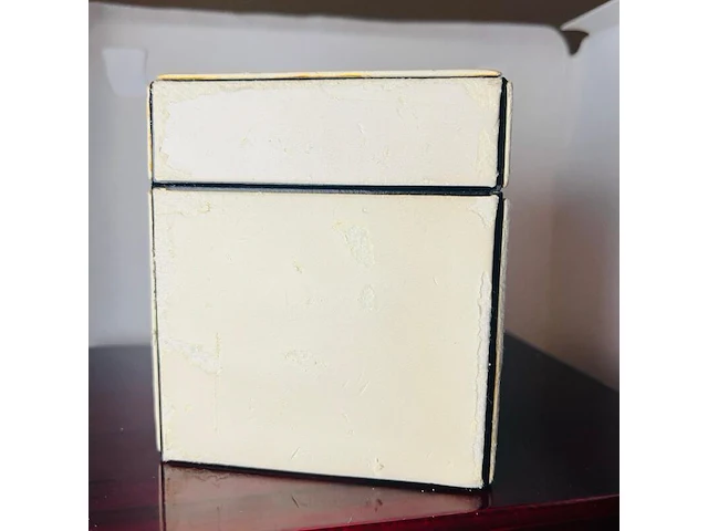 Coco chanel matelassé dameshorloge met originele doos - afbeelding 9 van  9