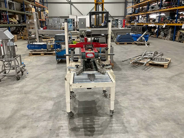 Coeman exc-103tb dozen sluit machine - afbeelding 9 van  13