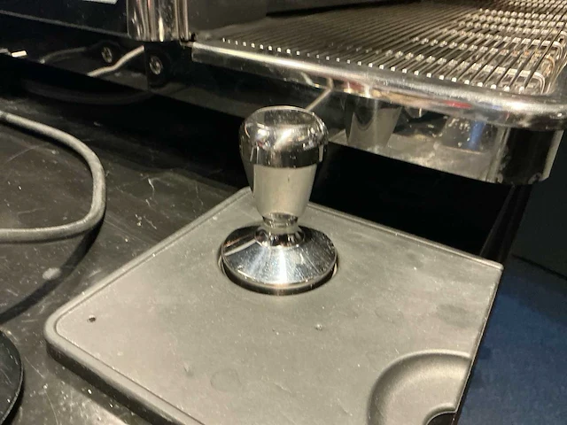 Coffema leona barista machine met losse koffiebonen maler - afbeelding 6 van  20