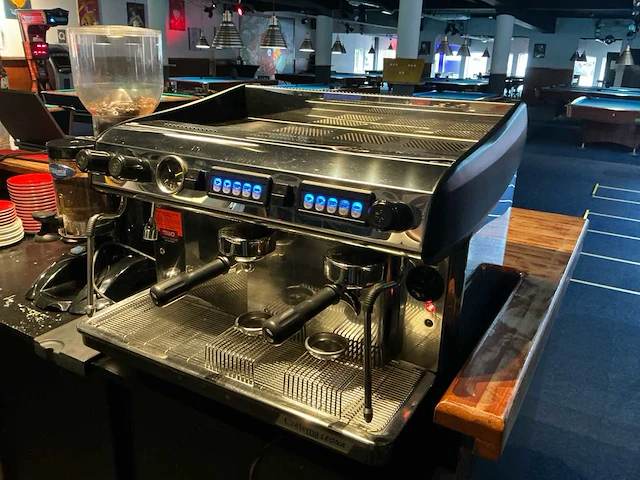 Coffema leona barista machine met losse koffiebonen maler - afbeelding 14 van  20