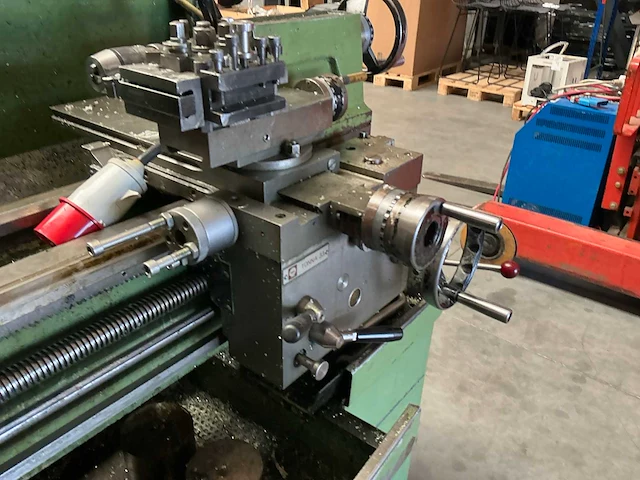 Colchester master 2500 universele draaibank - afbeelding 4 van  19
