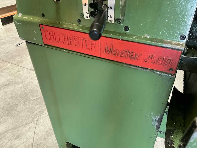 Colchester master 2500 universele draaibank - afbeelding 11 van  19