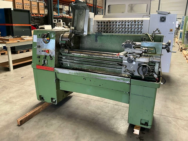Colchester master 2500 universele draaibank - afbeelding 1 van  19