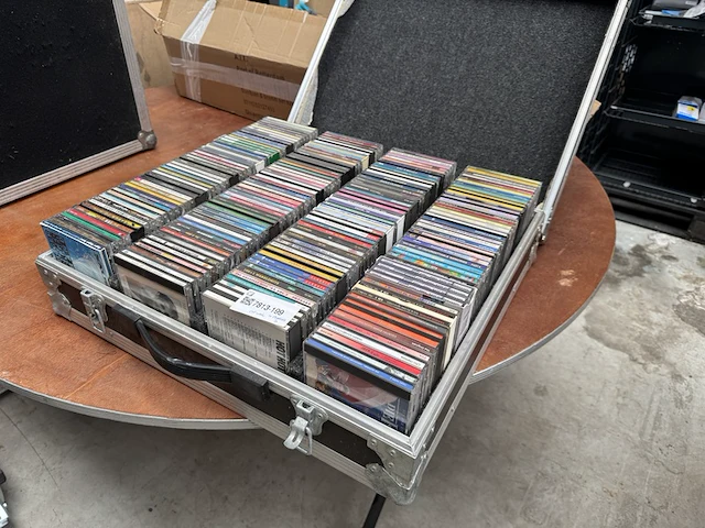 Collectie cd's met flightcase - afbeelding 2 van  4