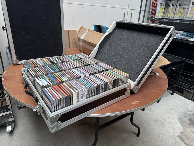 Collectie cd's met flightcase - afbeelding 4 van  4