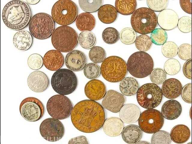 Collectie diverse oude munten (veel zilver) - afbeelding 4 van  19