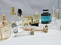 Collectie vintage parfums van bekende merken - afbeelding 1 van  8