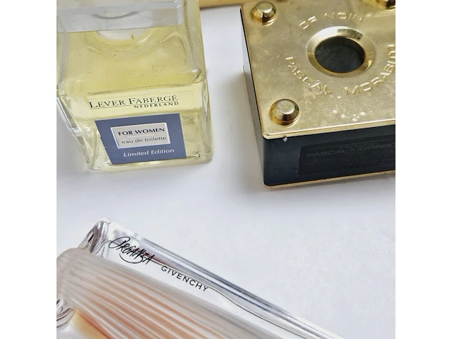 Collectie vintage parfums van bekende merken - afbeelding 5 van  8
