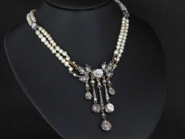 Collier met diamanten en orient parels - afbeelding 3 van  6