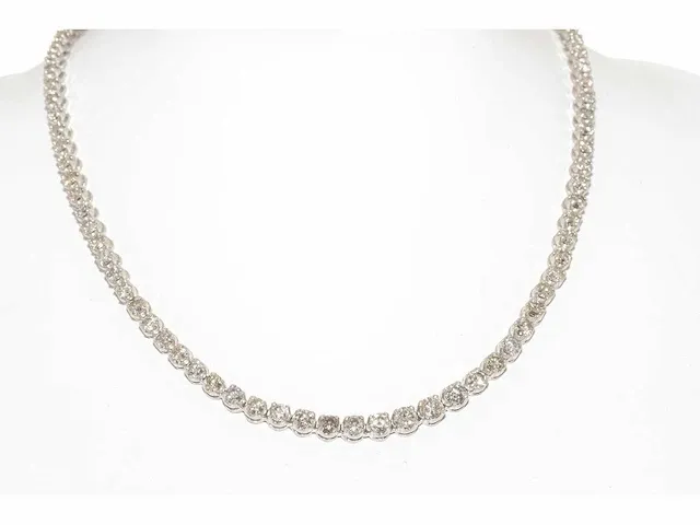 Collier witgoud met 18,03 karaat diamant - afbeelding 1 van  7